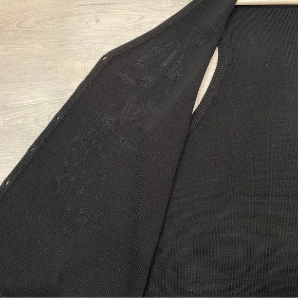 Jessica Petite Vintage Grandmacore Delicate Beaded Button Up Knit Black Cardigan - Picture 16 of 17